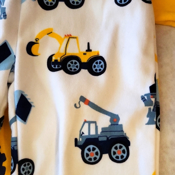 Carter's two piece pajama set - Picture 5 of 5